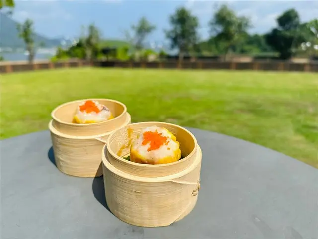 凡惠顾每位敬送皇朝烧卖王乙粒