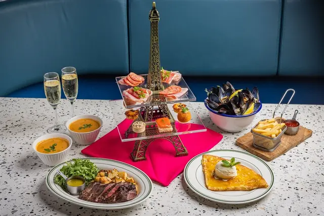 【免费 '法式煮青口' 头盘, 原价$145】凡点选 '晚市套餐' ($558起/2位) / 【$638】‘铁塔’海陆双人套餐