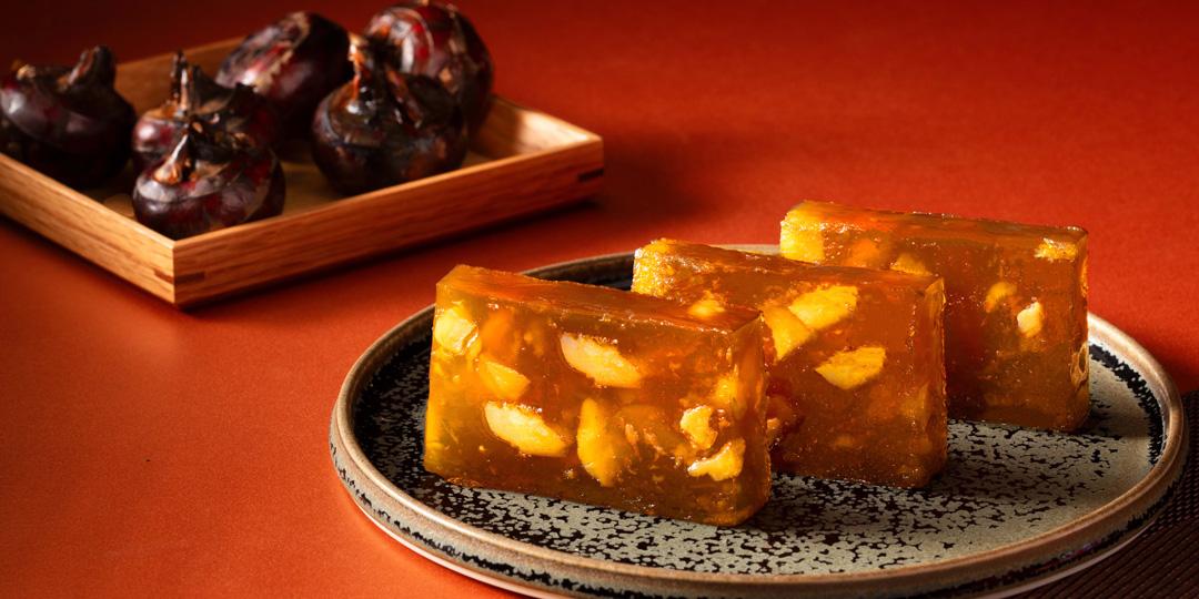 Jade Garden Water Chestnut Pudding | CHIUCHOW GARDEN in sheung-wan Hong ...
